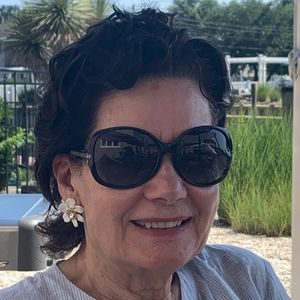 Meet your Posher, Maria